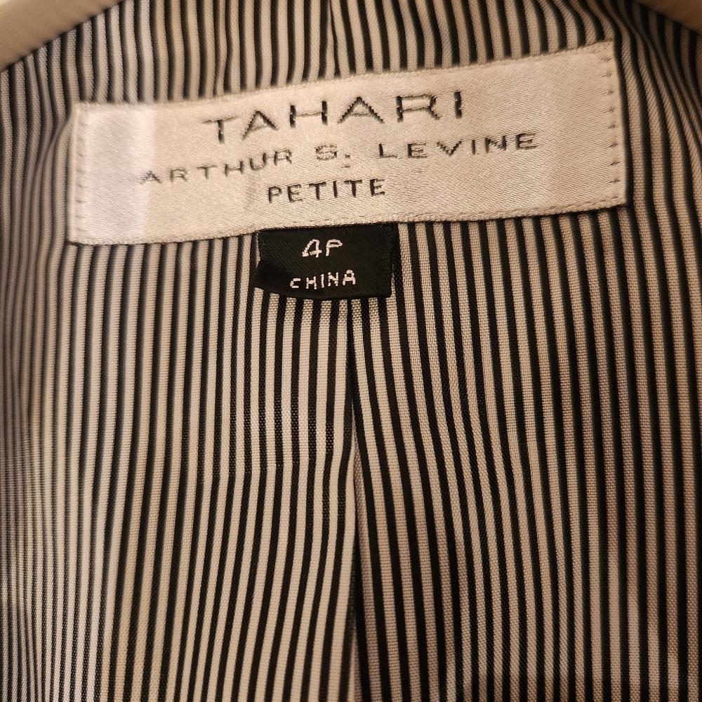 Tahari Arthur S. Levine Women's Blazer In Black Size 4 Petite - Picture 3 of 9